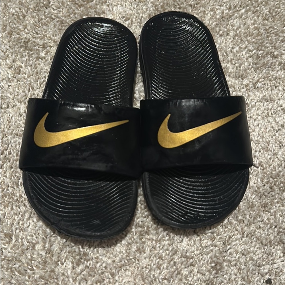 Nike slides size 11C just cleaned they have shine in pictures